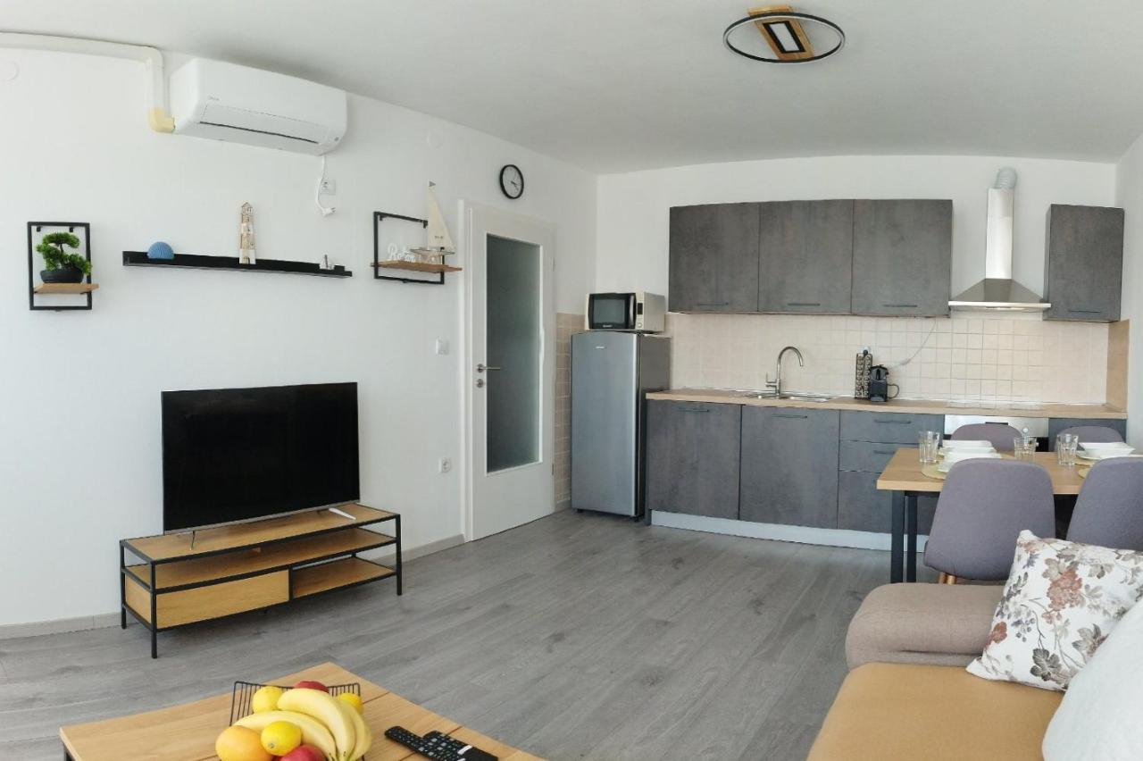 Apartment Luka Pula Exterior foto